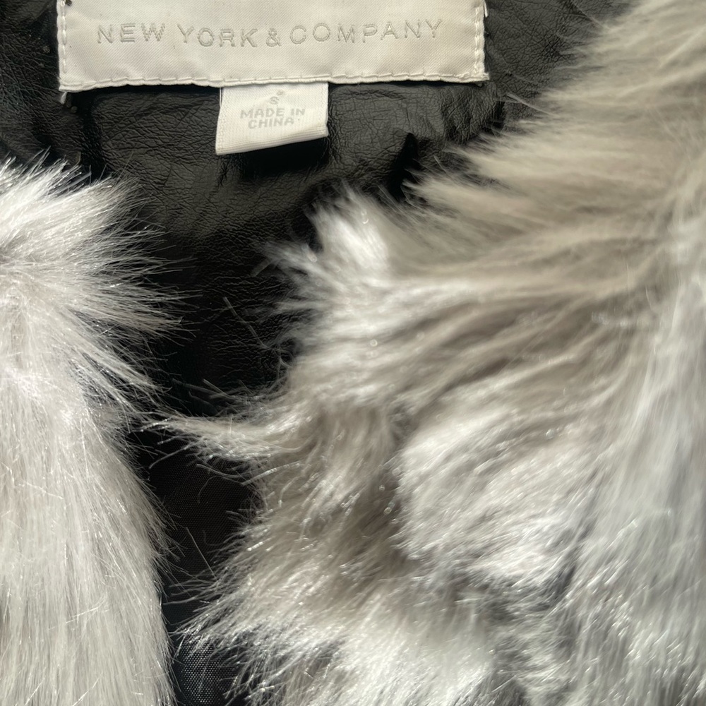 Fuzzy jacket - Picture 2 of 2